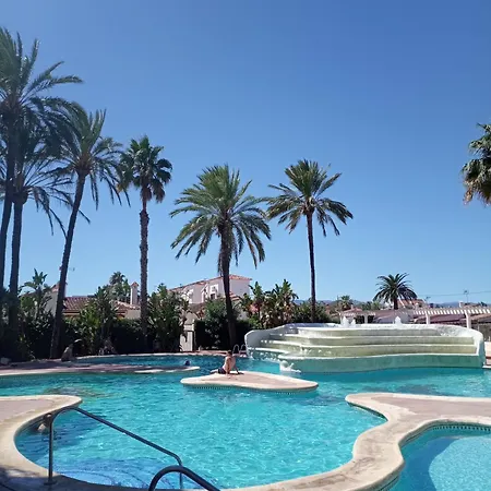 Estudio 2 Personas Con Piscina En Apartment