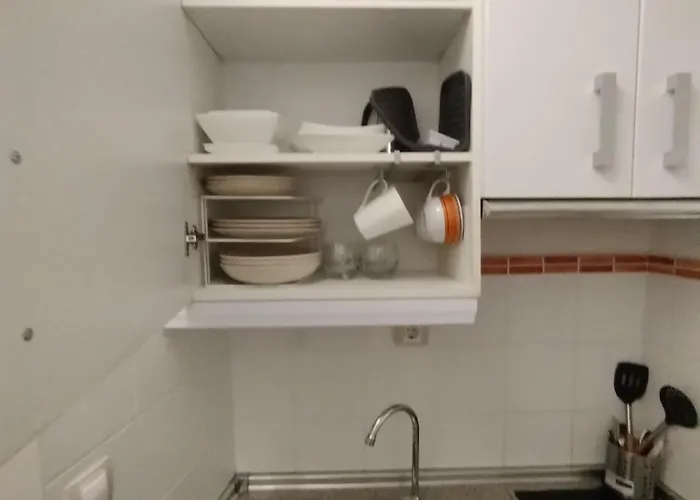 Estudio 2 Personas Con Piscina En *