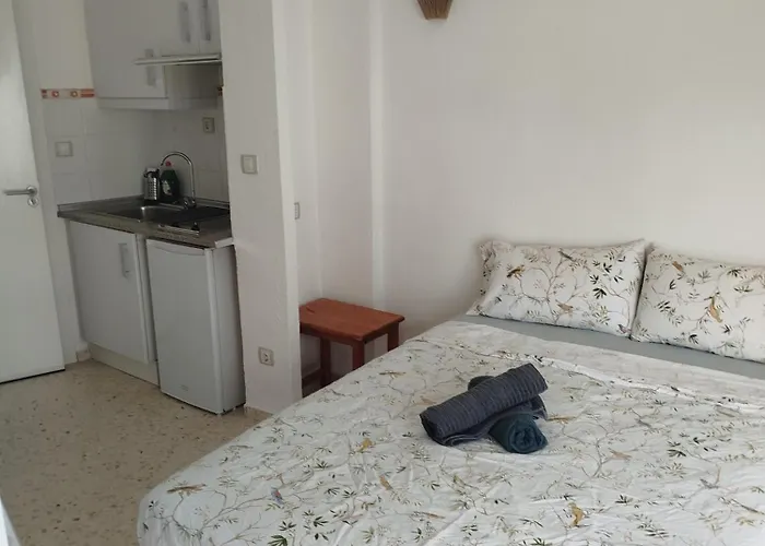 Estudio 2 Personas Con Piscina En 아파트 *